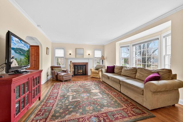 211 N 88th STREET, Wauwatosa, WI 53226