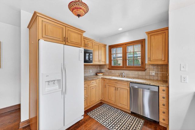 211 N 88th STREET, Wauwatosa, WI 53226