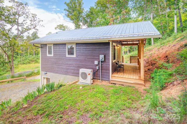 9 Koenig Way, Asheville, NC 28804
