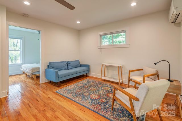 9 Koenig Way, Asheville, NC 28804