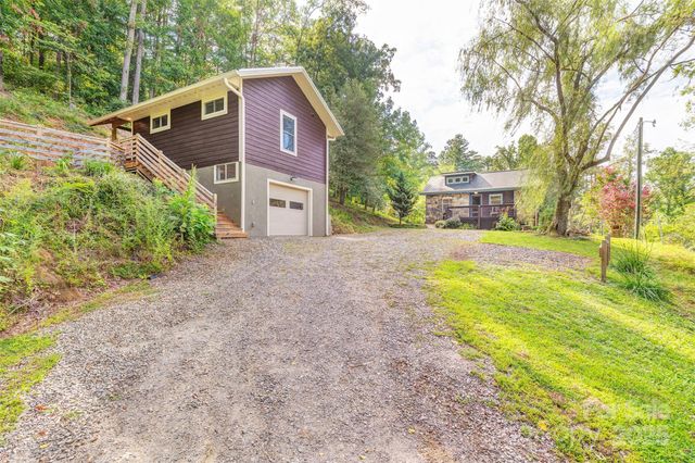 9 Koenig Way, Asheville, NC 28804
