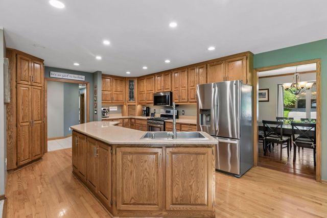35 Marcin Hill, Burnsville, MN 55337