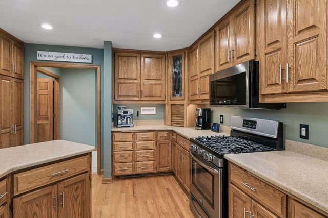 35 Marcin Hill, Burnsville, MN 55337
