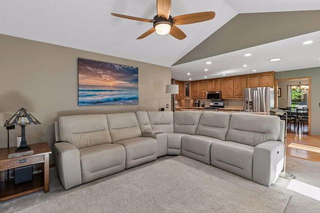 35 Marcin Hill, Burnsville, MN 55337