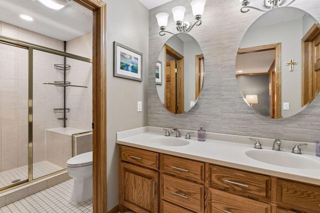 35 Marcin Hill, Burnsville, MN 55337