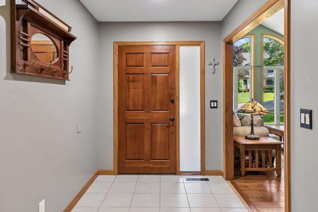 35 Marcin Hill, Burnsville, MN 55337