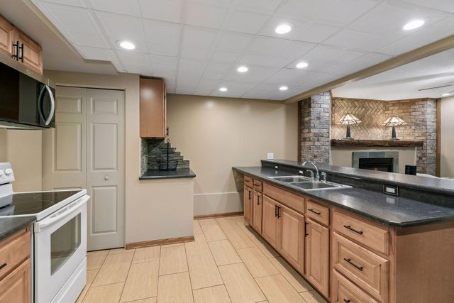 35 Marcin Hill, Burnsville, MN 55337