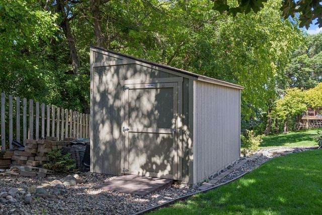 35 Marcin Hill, Burnsville, MN 55337