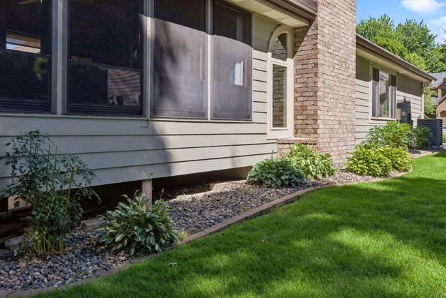 35 Marcin Hill, Burnsville, MN 55337