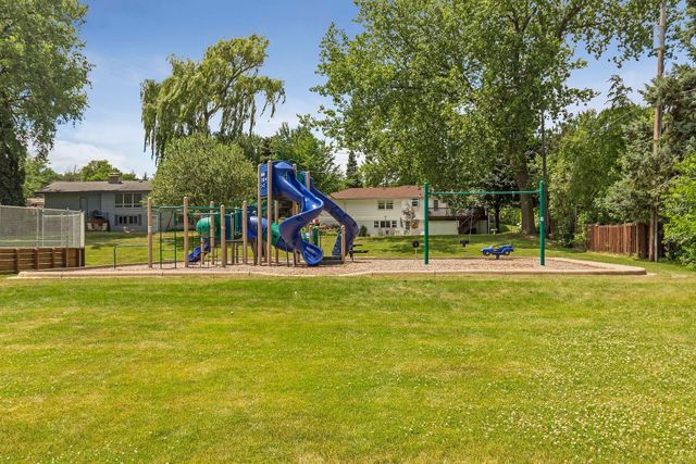 35 Marcin Hill, Burnsville, MN 55337
