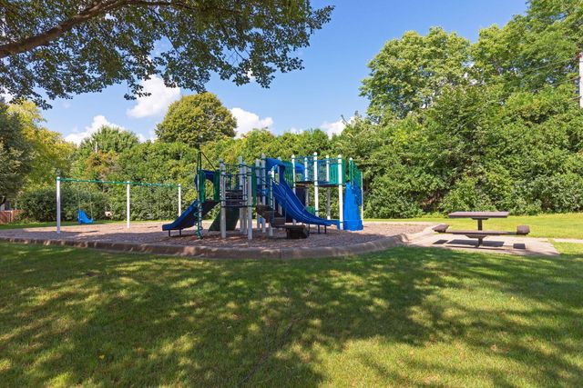 35 Marcin Hill, Burnsville, MN 55337