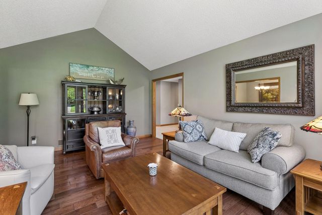 35 Marcin Hill, Burnsville, MN 55337