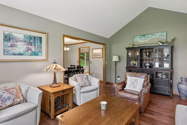 35 Marcin Hill, Burnsville, MN 55337