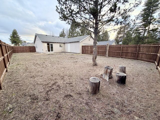16698 Wyatt Drive, La Pine, OR 97739