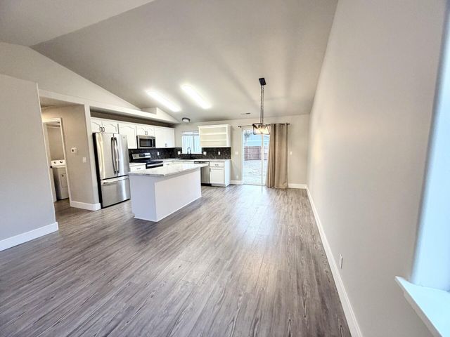 16698 Wyatt Drive, La Pine, OR 97739