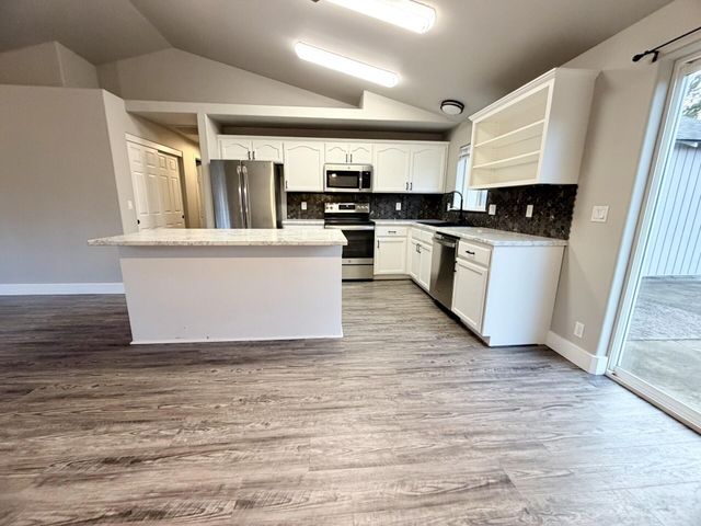 16698 Wyatt Drive, La Pine, OR 97739