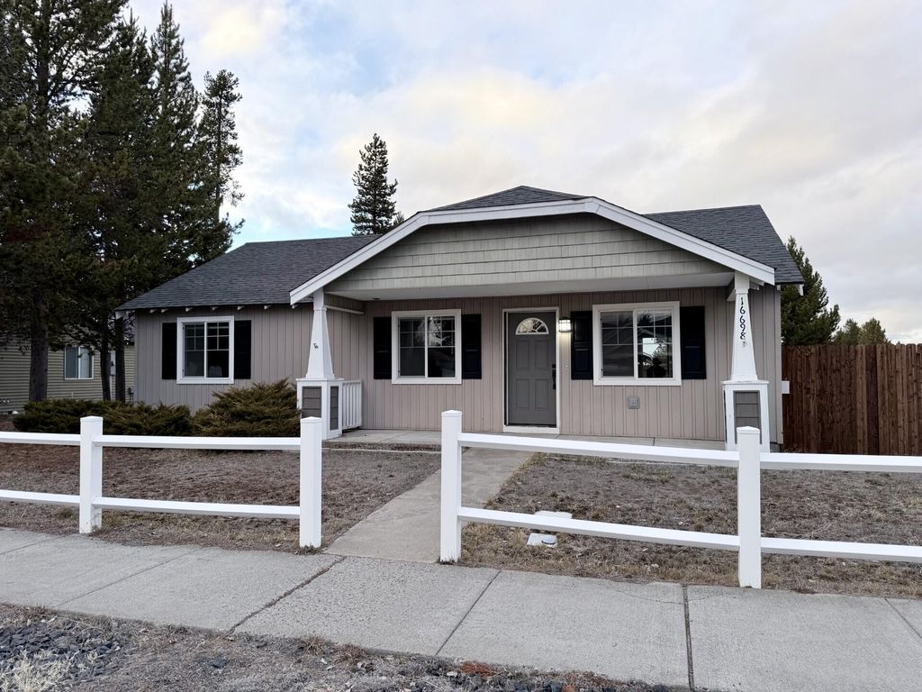 16698 Wyatt Drive, La Pine, OR 97739