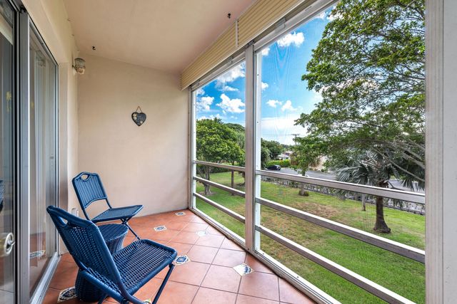 2615 Garden Drive N 307, Lake Worth, FL 33461