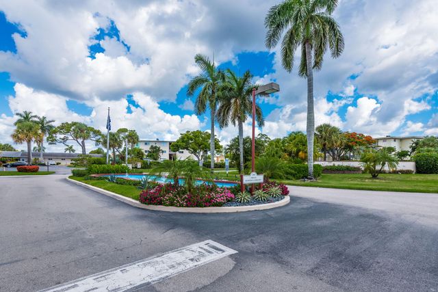 2615 Garden Drive N 307, Lake Worth, FL 33461