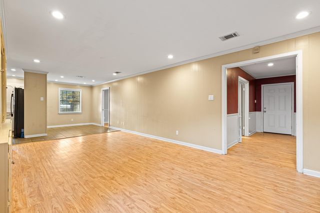 1100 Gardenia Ln., Longview, TX 75601