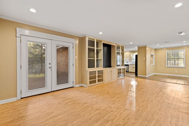 1100 Gardenia Ln., Longview, TX 75601