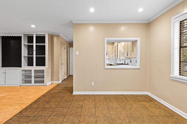 1100 Gardenia Ln., Longview, TX 75601