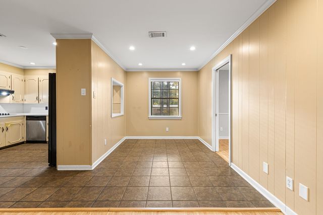 1100 Gardenia Ln., Longview, TX 75601