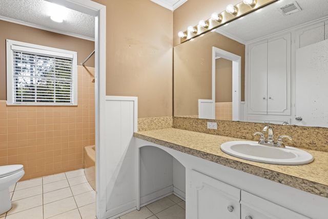 1100 Gardenia Ln., Longview, TX 75601