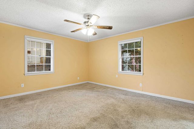 1100 Gardenia Ln., Longview, TX 75601