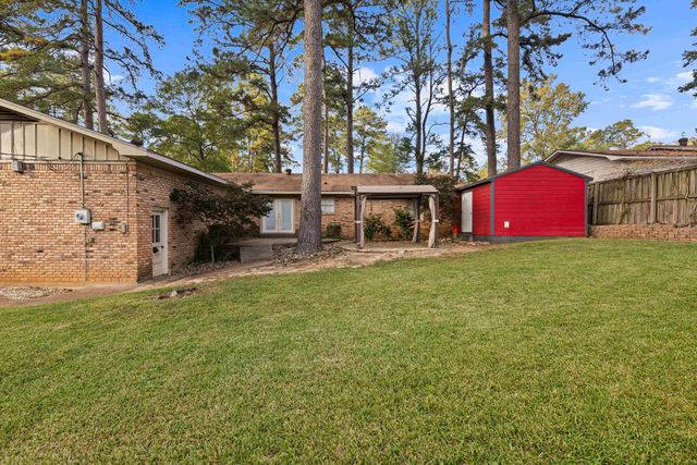 1100 Gardenia Ln., Longview, TX 75601