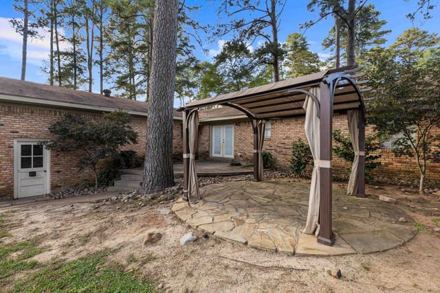 1100 Gardenia Ln., Longview, TX 75601