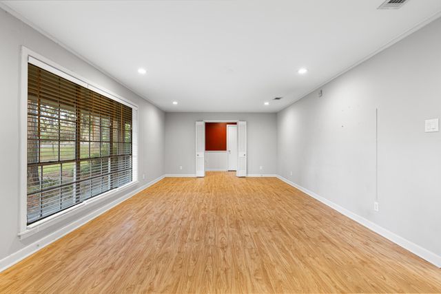 1100 Gardenia Ln., Longview, TX 75601