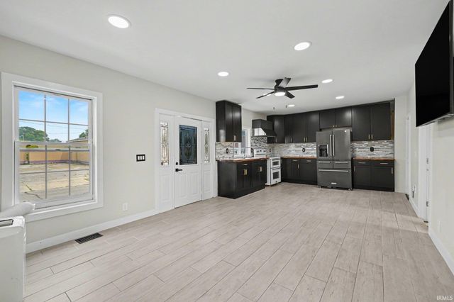 3902 W Western Avenue, South Bend, IN 46619