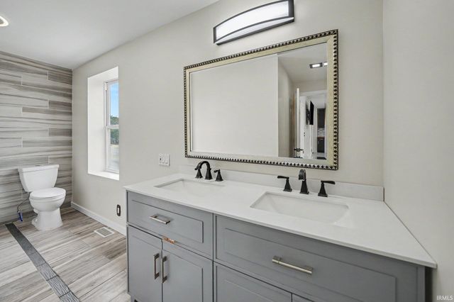 3902 W Western Avenue, South Bend, IN 46619