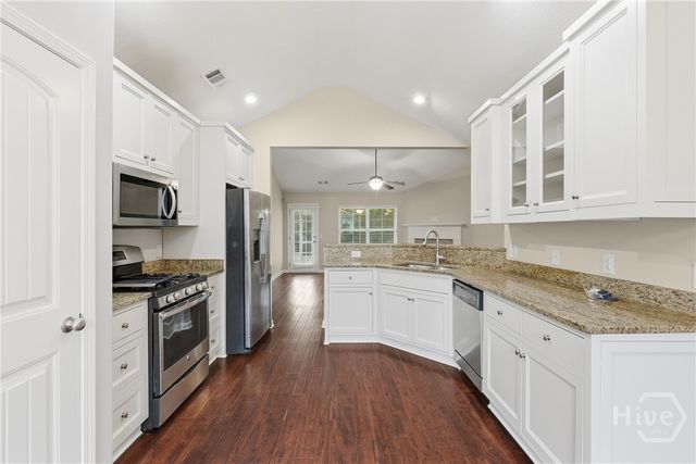 11 Litchfield Drive, Savannah, GA 31419