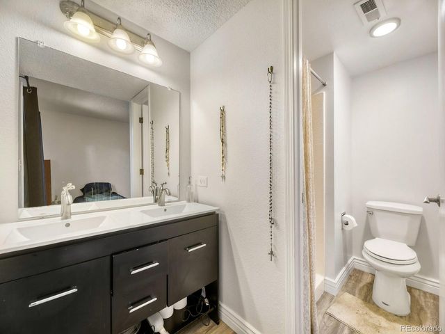 5250 S Huron Way 11-206, Littleton, CO 80120