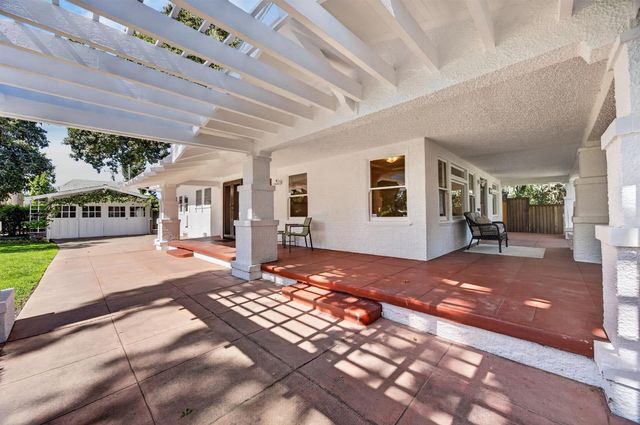 2409 Beverly Pl, Stockton, CA 95204