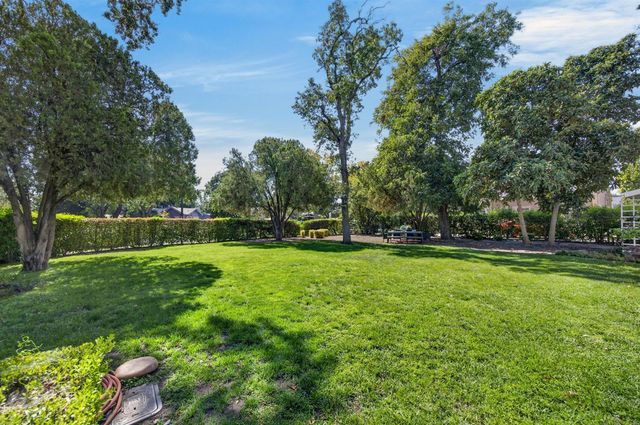 2409 Beverly Pl, Stockton, CA 95204
