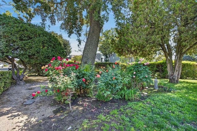2409 Beverly Pl, Stockton, CA 95204