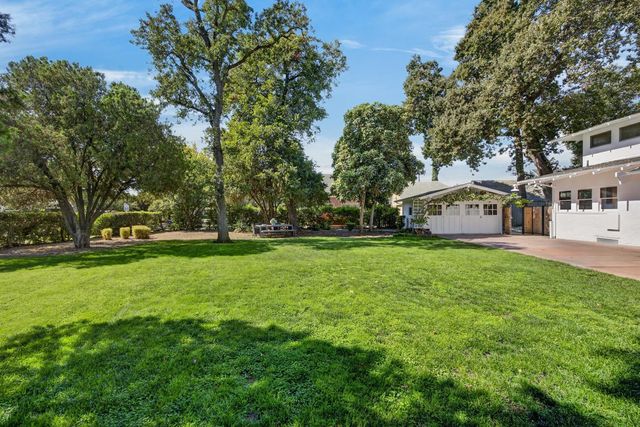 2409 Beverly Pl, Stockton, CA 95204