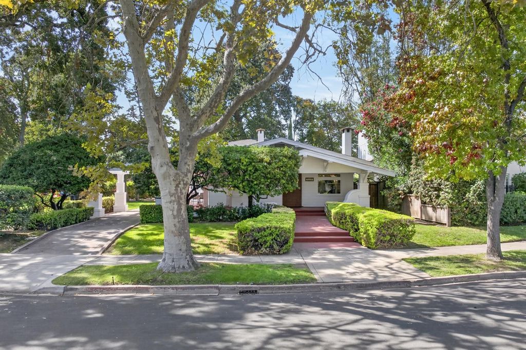 2409 Beverly Pl, Stockton, CA 95204
