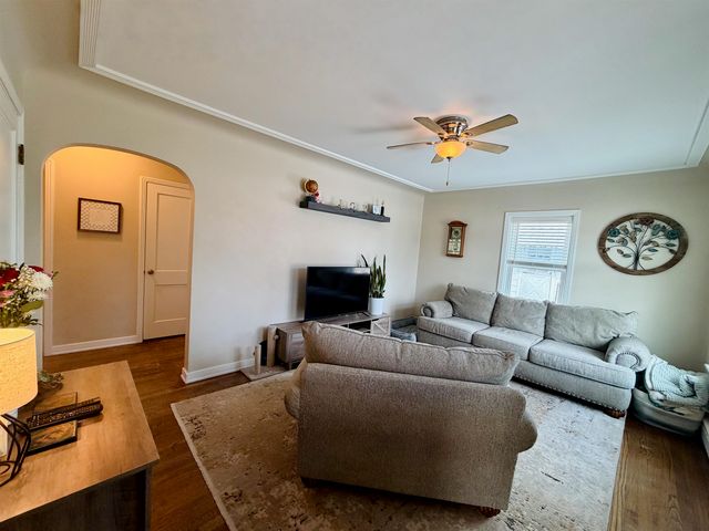 427 James Street, Bay City, MI 48706