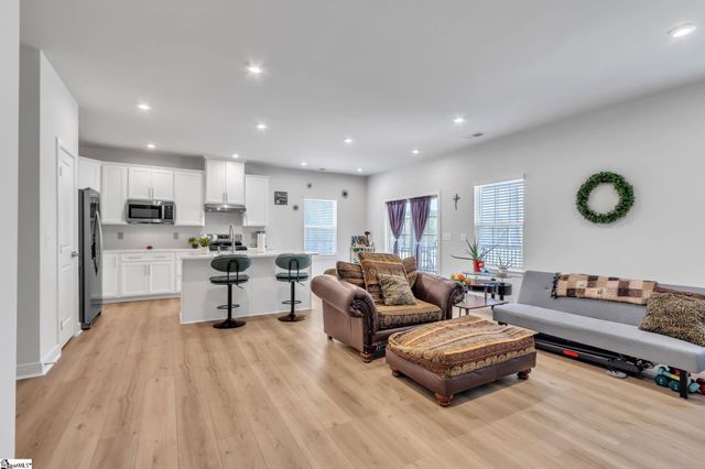 1040 Horse Whisper Run, Landrum, SC 29356