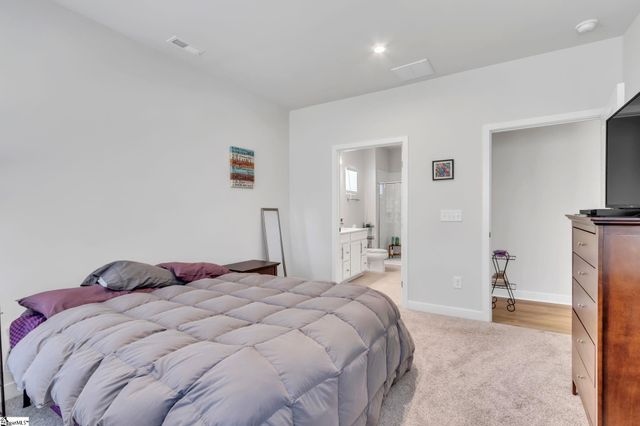 1040 Horse Whisper Run, Landrum, SC 29356