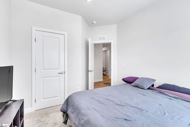 1040 Horse Whisper Run, Landrum, SC 29356