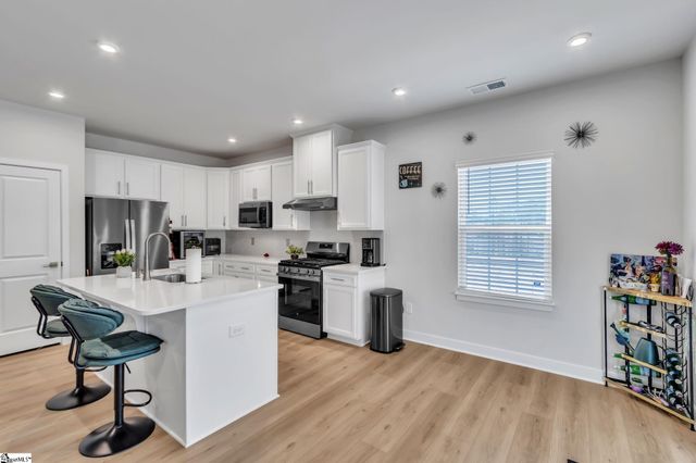 1040 Horse Whisper Run, Landrum, SC 29356