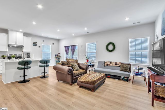 1040 Horse Whisper Run, Landrum, SC 29356