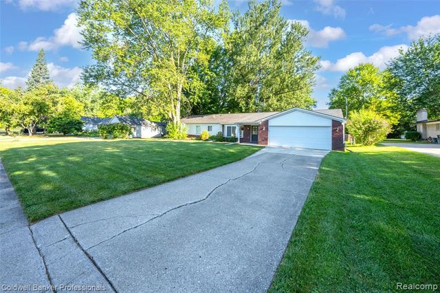 5475 Botsford Avenue, Sterling Heights, MI 48310