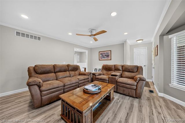 5475 Botsford Avenue, Sterling Heights, MI 48310