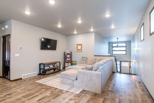 789 Albert Drive W, West Fargo, ND 58078